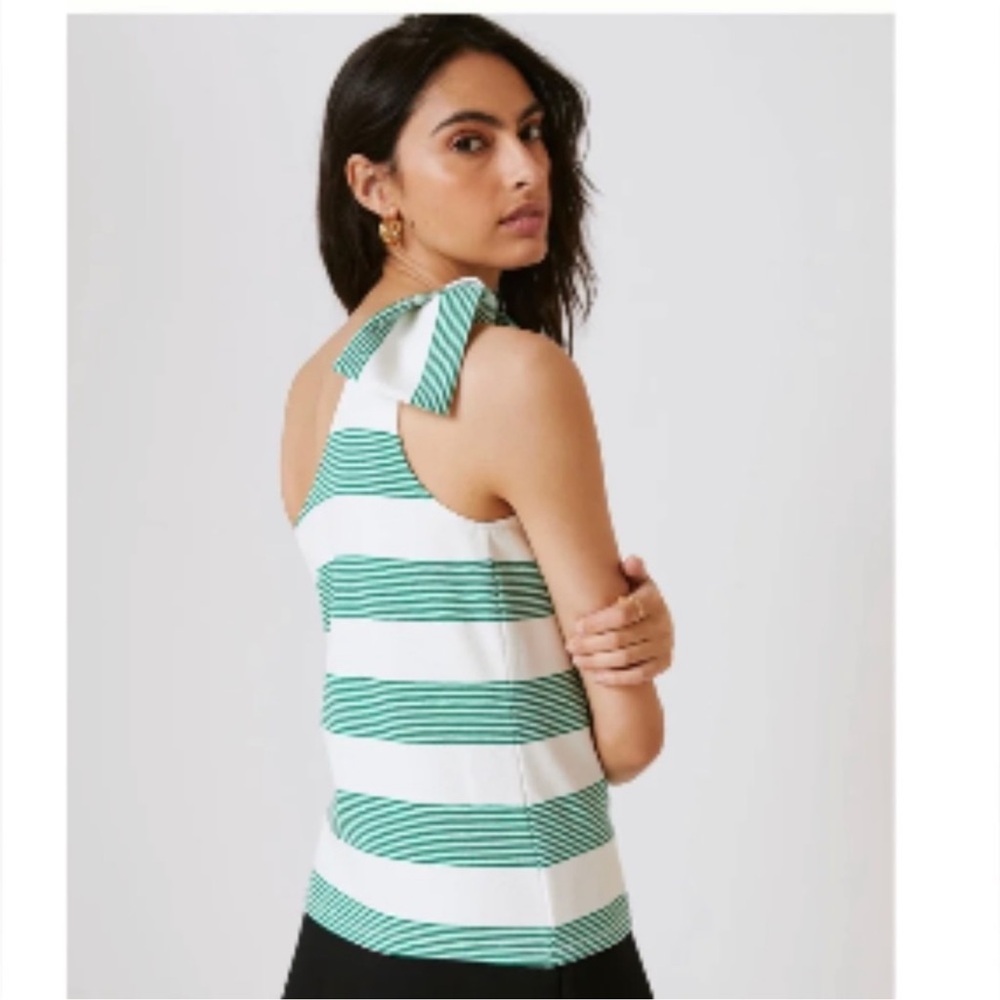 ✨Anthropologie Top✨